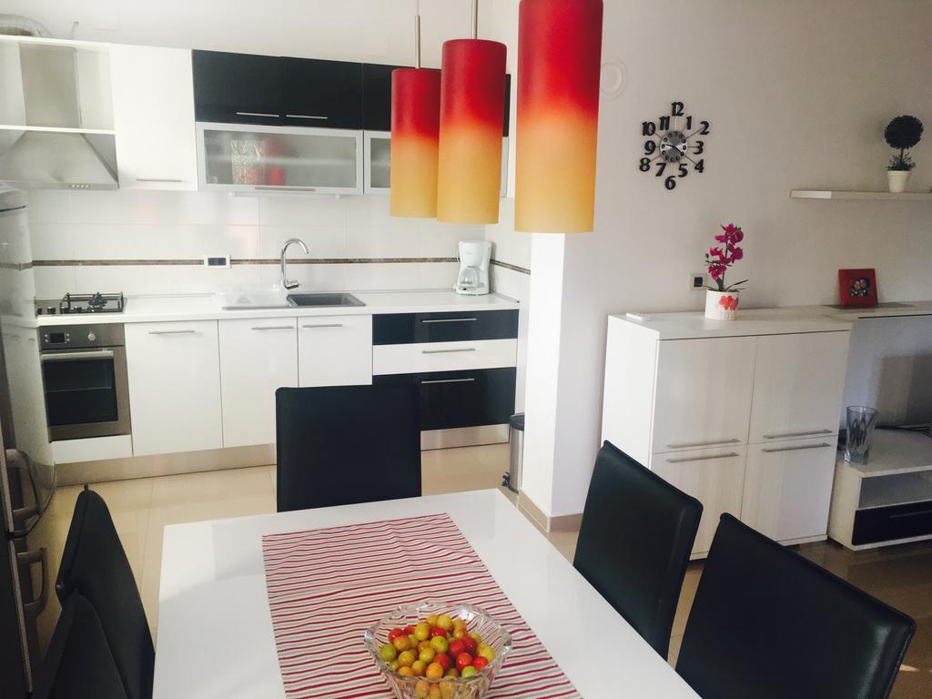 Apartment Leonardo Biograd Na Moru Exteriör bild