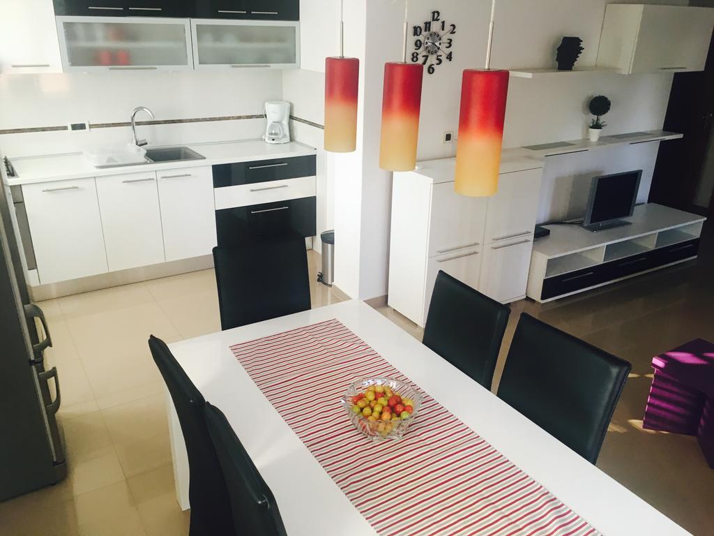 Apartment Leonardo Biograd Na Moru Exteriör bild